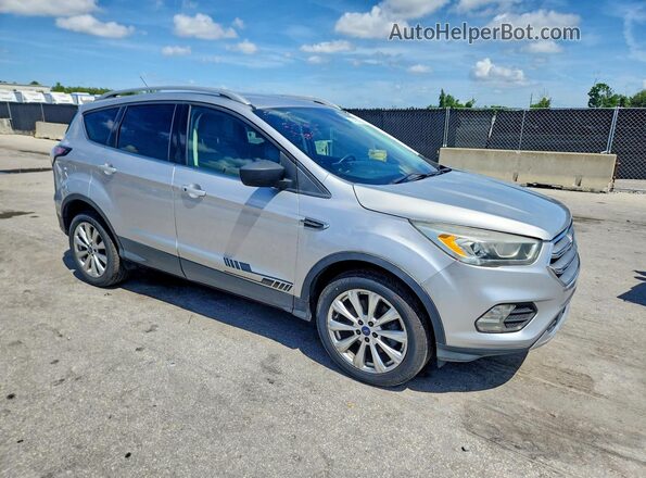 1FMCU9J90HUA64915 2017 FORD ESCAPE Silver Вид спереду