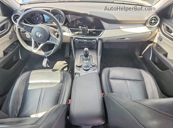 ZARFAEEN3J7575832 2018 ALFA ROMEO GIULIA Gray Widok zestawu wskaźników