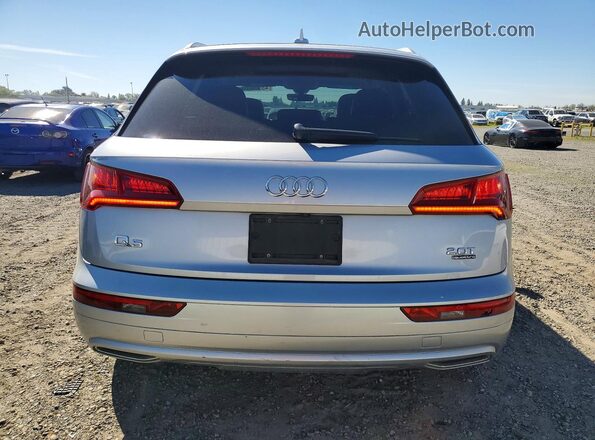 WA1ANAFY8J2020165 2018 AUDI Q5 Серебряный Вид салона спереди