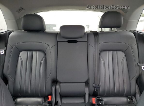 WA1AAAFY9M2009241 2021 AUDI Q5 Black Vista interior trasera