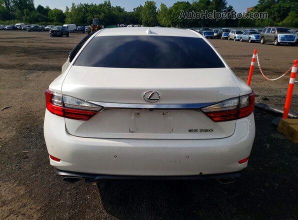 58ABK1GG2JU113152 2018 LEXUS ES White უკანა ხედი
