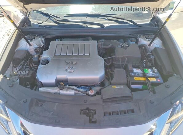 58ABK1GG3JU101382 2018 LEXUS ES White Widok wnętrza z tyłu
