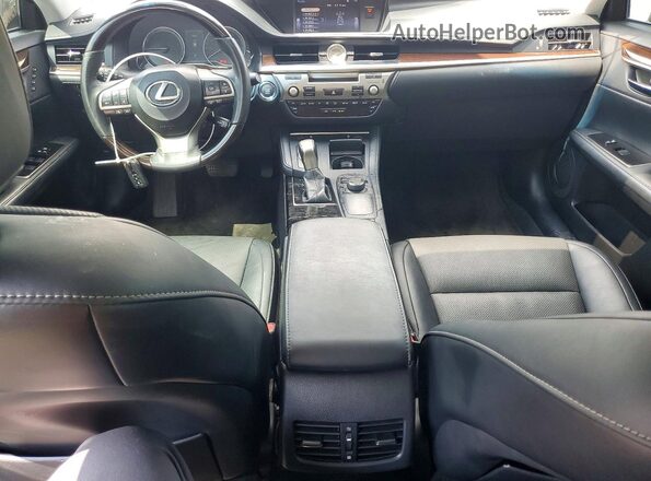 58ABK1GG5JU099098 2018 LEXUS ES Серебряный Вид панели приборов