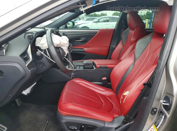 58ABZ1B12KU012693 2019 LEXUS ES Silver Front interior view