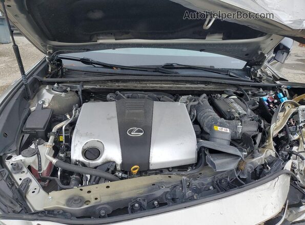 58ABZ1B12KU012693 2019 LEXUS ES Silver Rear interior view