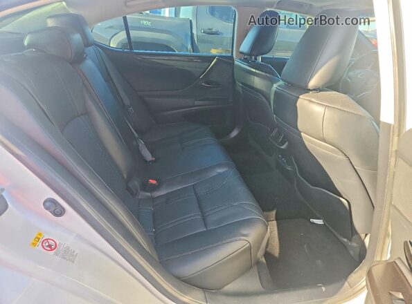 58ABZ1B13KU036968 2019 LEXUS ES White Rear seats view