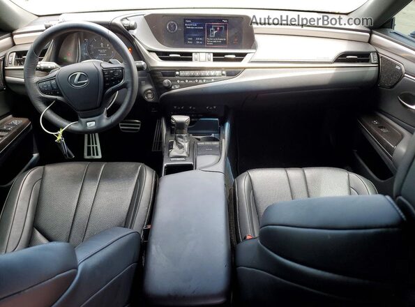 58ABZ1B19KU023867 2019 LEXUS ES Silver Dashboard view