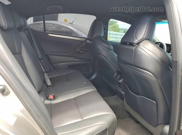 58ABZ1B19KU023867 2019 LEXUS ES Silver Rear seats view