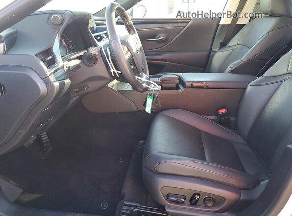 58ACA1C18MU009066 2021 LEXUS ES Белый Вид салона спереди