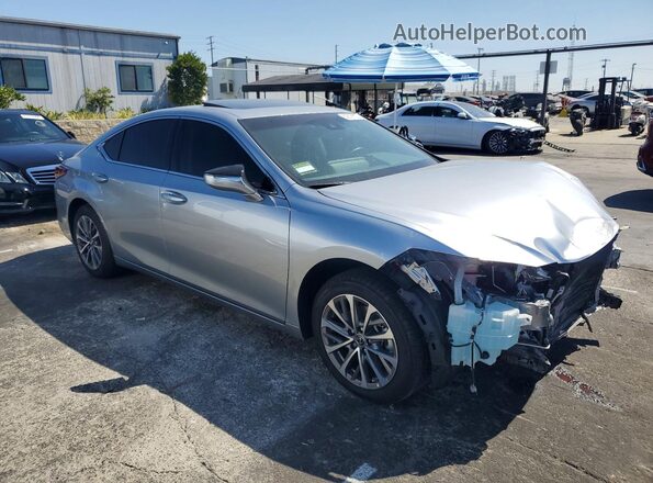 58ACZ1B12SU196604 2025 LEXUS ES Silver Delantero derecho
