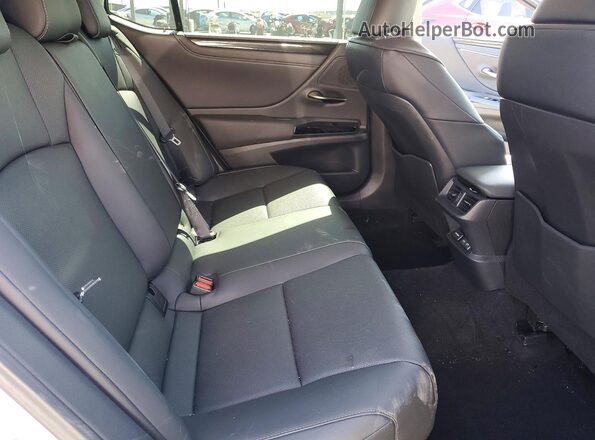 58ACZ1B12SU196604 2025 LEXUS ES Silver Vista de los asientos traseros