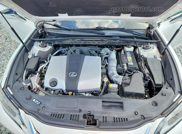 58ACZ1B1XMU090274 2021 LEXUS ES White Rear interior view