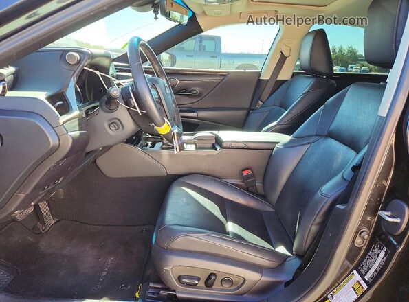 58AD21B11LU005300 2020 LEXUS ES Black Вид салону спереду