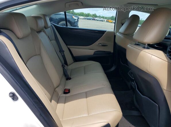 58AD21B16LU011612 2020 LEXUS ES White Widok tylnych siedzeń