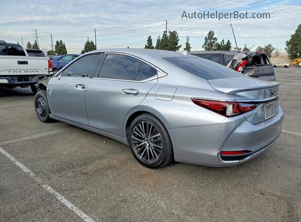 58ADA1C13PU033817 2023 LEXUS ES Серебряный Задняя левая четверть