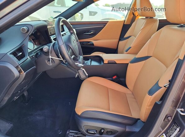 58ADA1C13RU047753 2024 LEXUS ES Gray Front interior view