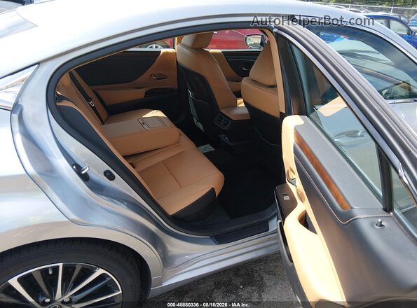 58ADA1C14RU042528 2024 LEXUS ES 300H Gray Widok naklejki z numerem VIN