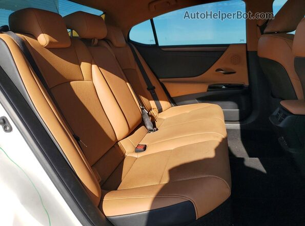 58ADA1C15NU014327 2022 LEXUS ES White Widok tylnych siedzeń