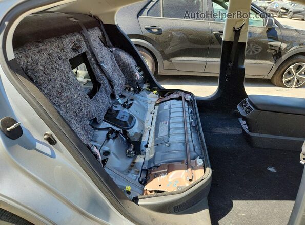 58ADA1C16RU051263 2024 LEXUS ES Silver Вид задніх сидінь