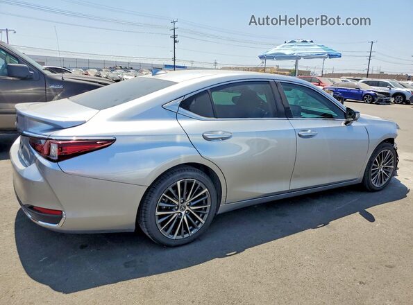 58ADA1C16RU051960 2024 LEXUS ES Silver Задня права чверть