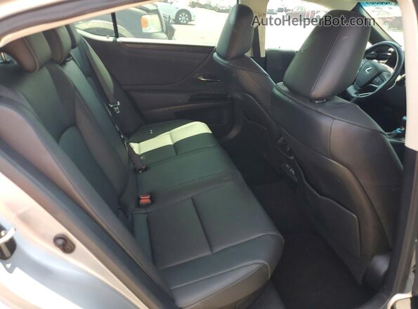 58ADA1C16RU051960 2024 LEXUS ES Silver Вид задніх сидінь