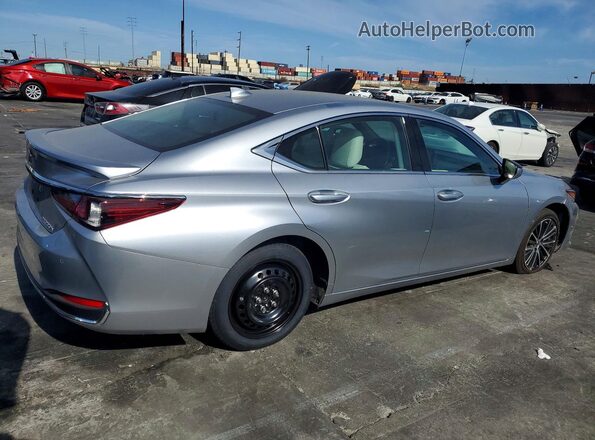 58ADA1C18PU036311 2023 LEXUS ES Серебряный Задняя правая четверть