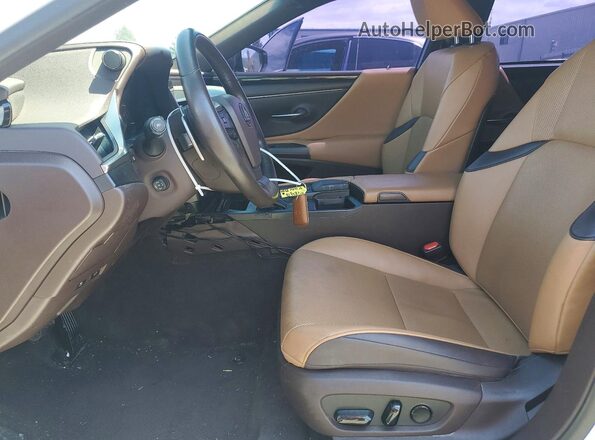 58ADA1C1XMU003886 2021 LEXUS ES White Vista interior delantera