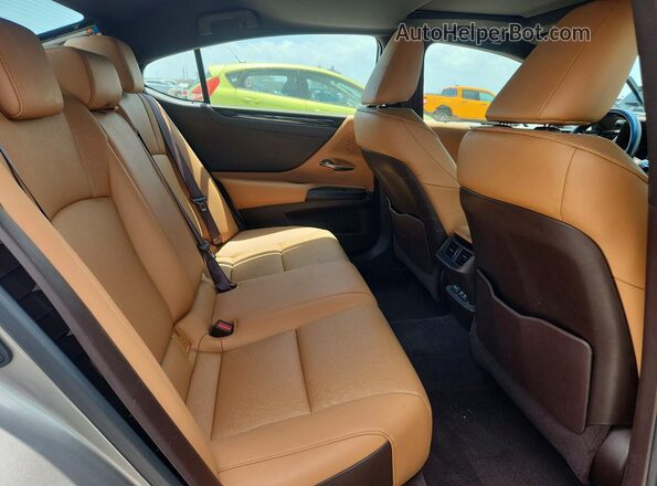 58ADZ1B14LU081573 2020 LEXUS ES Gray Rear seats view