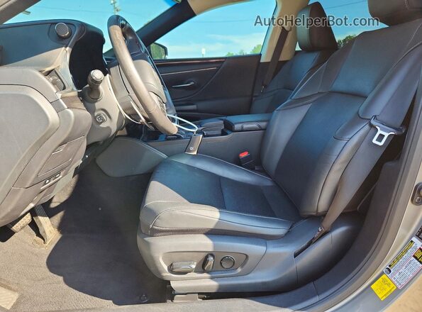 58ADZ1B15LU069299 2020 LEXUS ES Silver Widok wnętrza z przodu