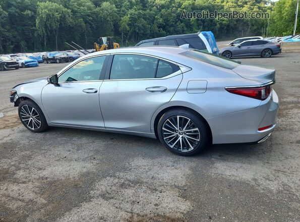 58ADZ1B16SU212565 2025 LEXUS ES Silver Tył lewy