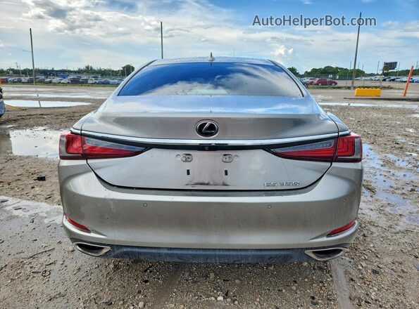 58ADZ1B17MU089023 2021 LEXUS ES Silver Vista trasera