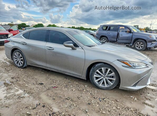 58ADZ1B17MU089023 2021 LEXUS ES Silver Delantero derecho