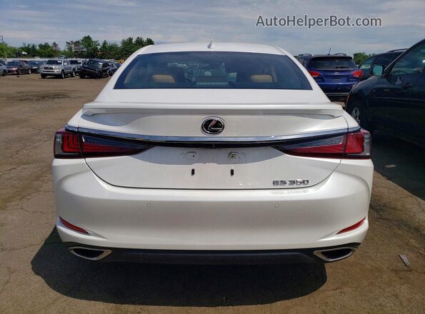58ADZ1B18SU184980 2025 LEXUS ES White Rear view