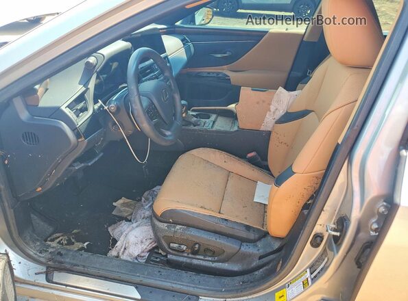 58ADZ1B18SU202796 2025 LEXUS ES Silver Widok wnętrza z przodu