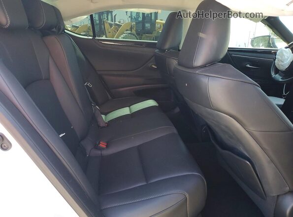 58ADZ1B19MU083921 2021 LEXUS ES White Rear seats view