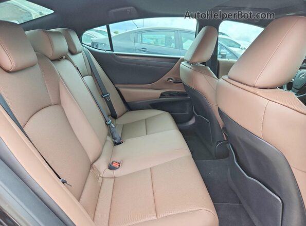 58ADZ1B19RU167261 2024 LEXUS ES Black Вид задніх сидінь