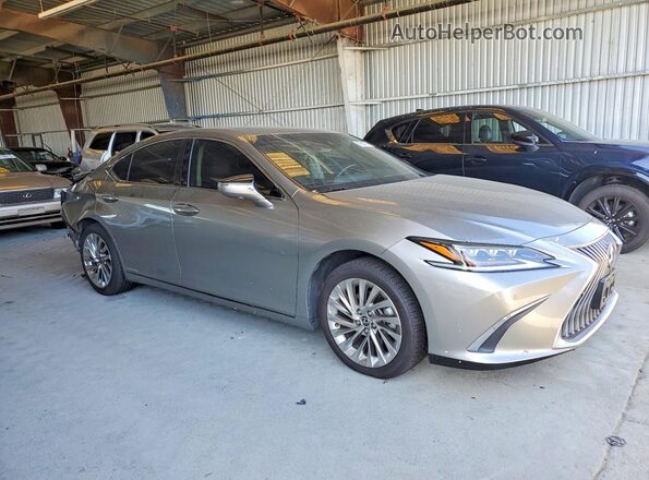 58AE21B17LU012174 2020 LEXUS ES Silver Delantero derecho