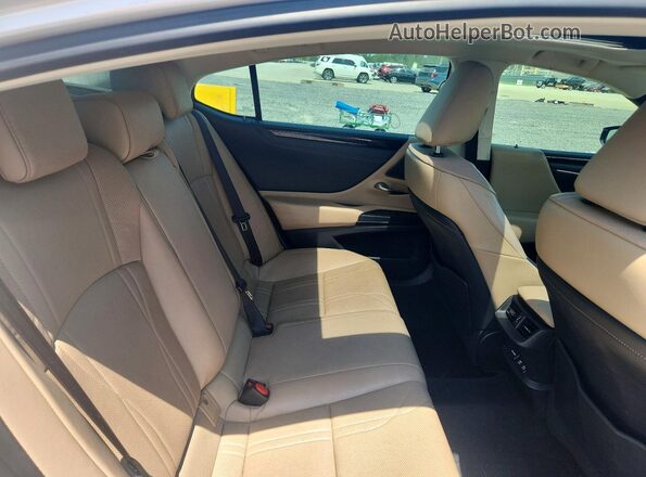 58AEZ1B11LU051418 2020 LEXUS ES White Вид задніх сидінь