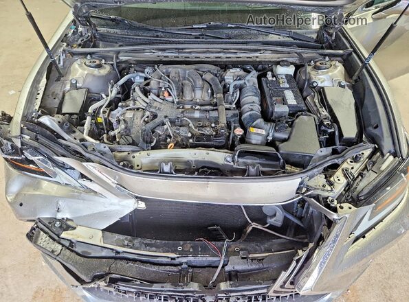 58AFZ1B18LU063988 2020 LEXUS ES Silver Rear interior view