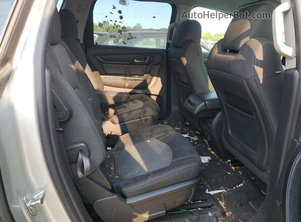 1GNKVHKD0GJ270818 2016 CHEVROLET TRAVERSE Silver Widok wnętrza z tyłu