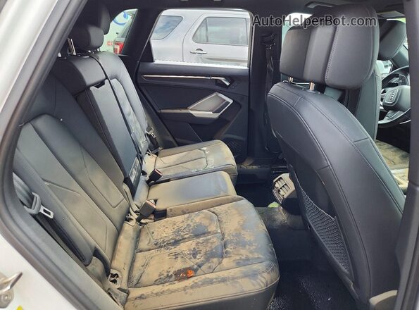 WA1DECF35R1034202 2024 AUDI Q3 White Widok komory silnika