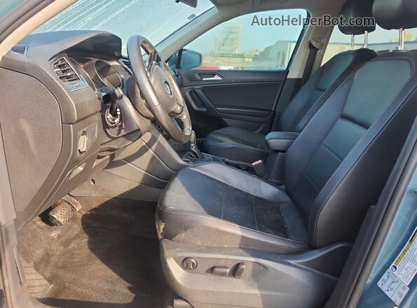3VV3B7AXXKM104721 2019 VOLKSWAGEN TIGUAN Зеленый Вид панели приборов