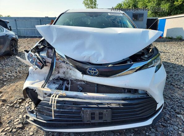 5TDKRKEC5NS128123 2022 TOYOTA SIENNA White Rear view