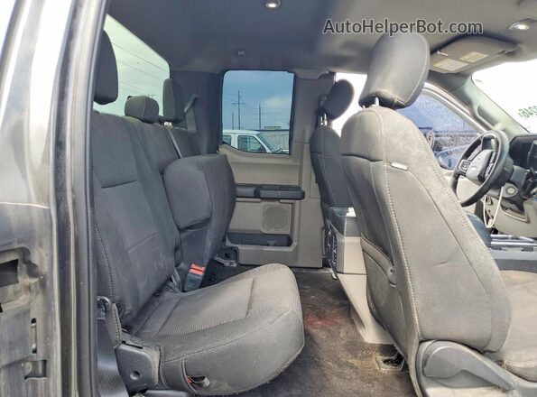1FTEX1CP2KKF23091 2019 FORD F150 Gray Widok wnętrza z tyłu