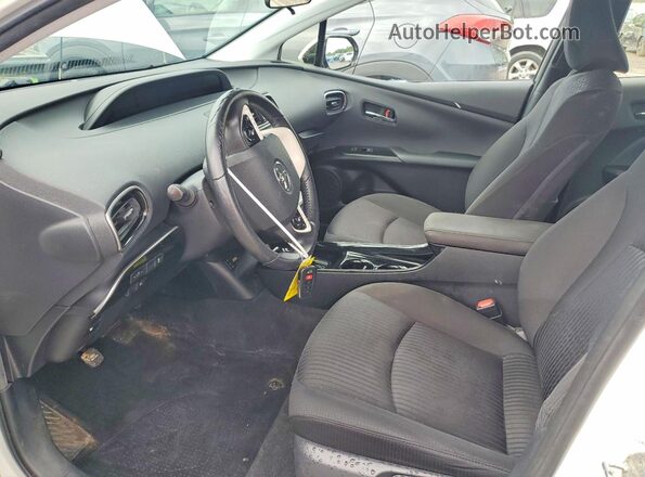 JTDKARFP9H3042207 2017 TOYOTA PRIUS Белый Вид панели приборов