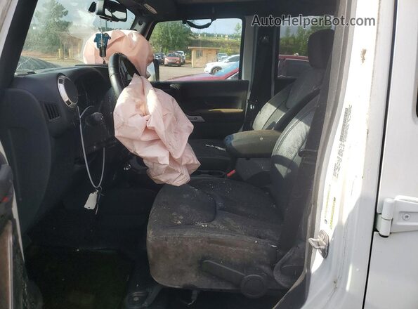 1C4BJWEG6GL310239 2016 JEEP WRANGLER White Widok deski rozdzielczej