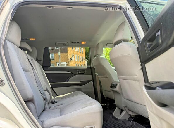 5TDBZRFH9HS481326 2017 TOYOTA HIGHLANDER White Vista del cuadro de instrumentos