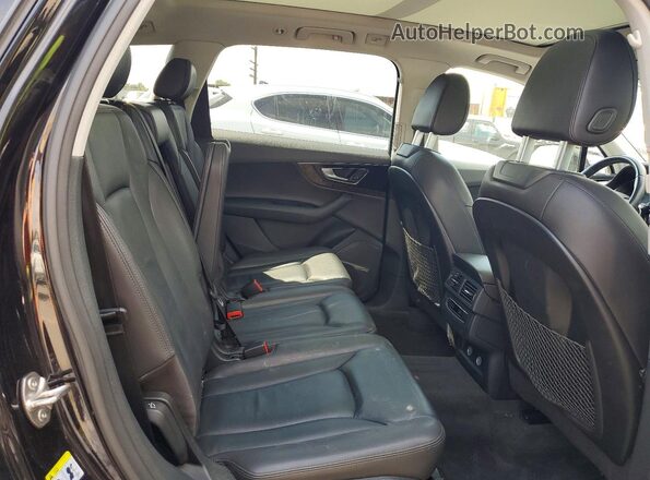 WA1LAAF73JD042364 2018 AUDI Q7 Black Vista del compartimento del motor