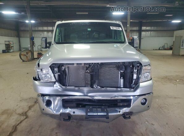 5BZAF0AA5GN852500 2016 NISSAN NV Silver Vista frontal