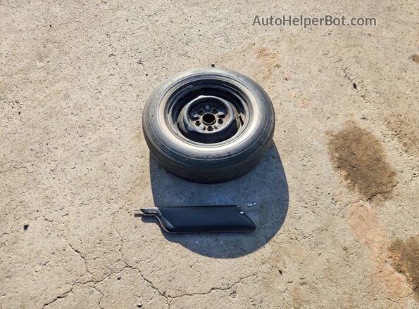 5F08A755370 1965 FORD MUSTANG Cream Vista del compartimento del motor